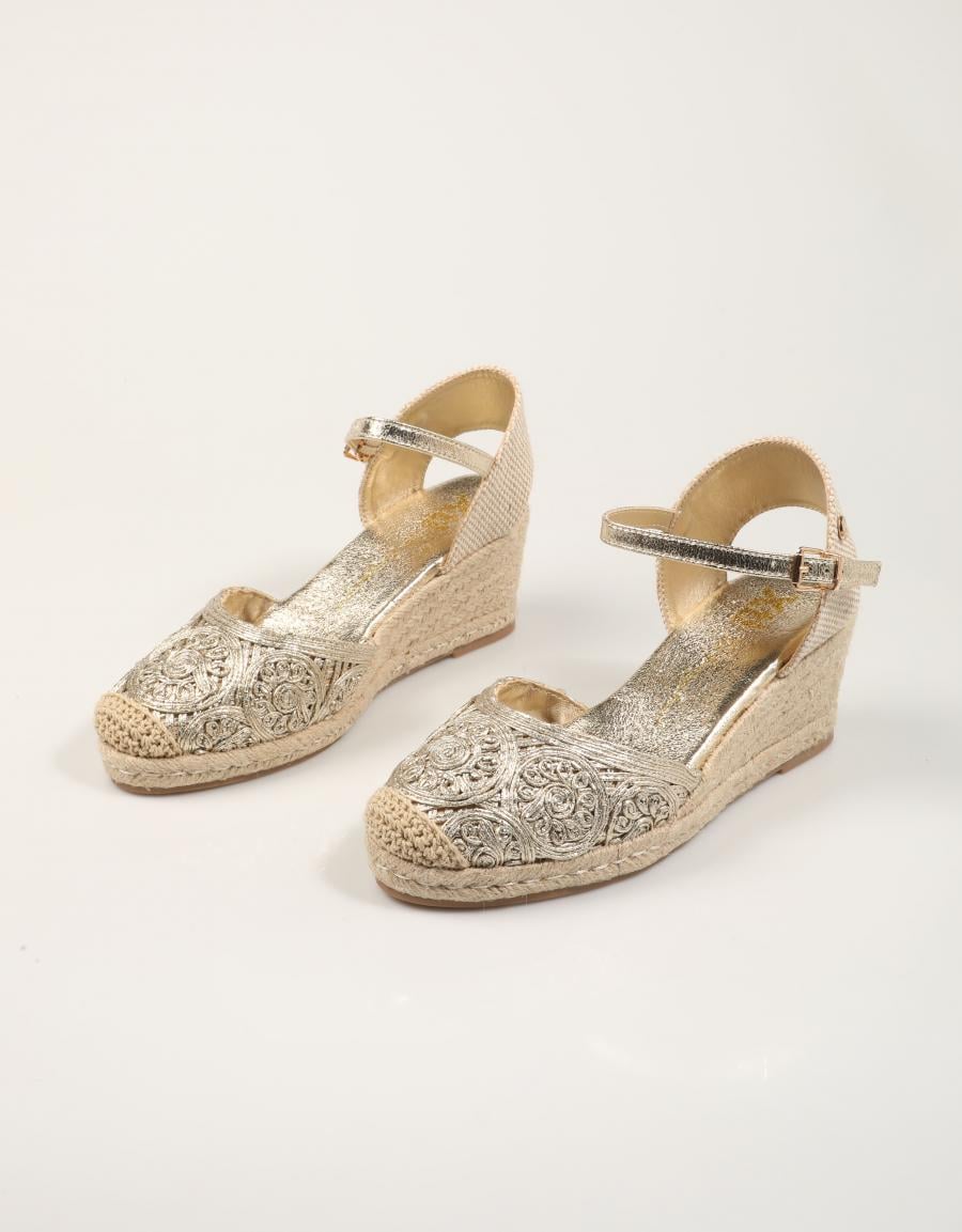 ESPARDEÑAS XTI CUÑA TEX ORO en color Oro