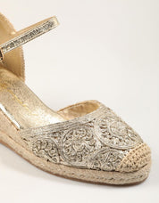 ESPARDEÑAS XTI CUÑA TEX ORO en color Oro