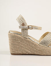 SANDALIAS XTI SANDALIA TEX ORO en color Oro