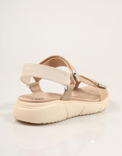 SANDALIAS XTI SANDALIA C BEIGE en color Beige