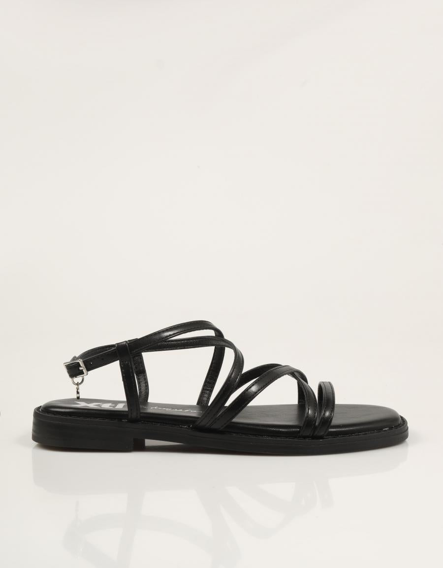 SANDALIAS XTI SANDALIA TIRAS NEGRO en color Negro