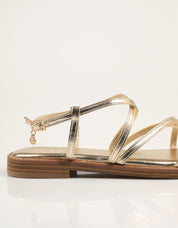 SANDALIAS XTI SANDALIA TIRAS ORO en color Oro
