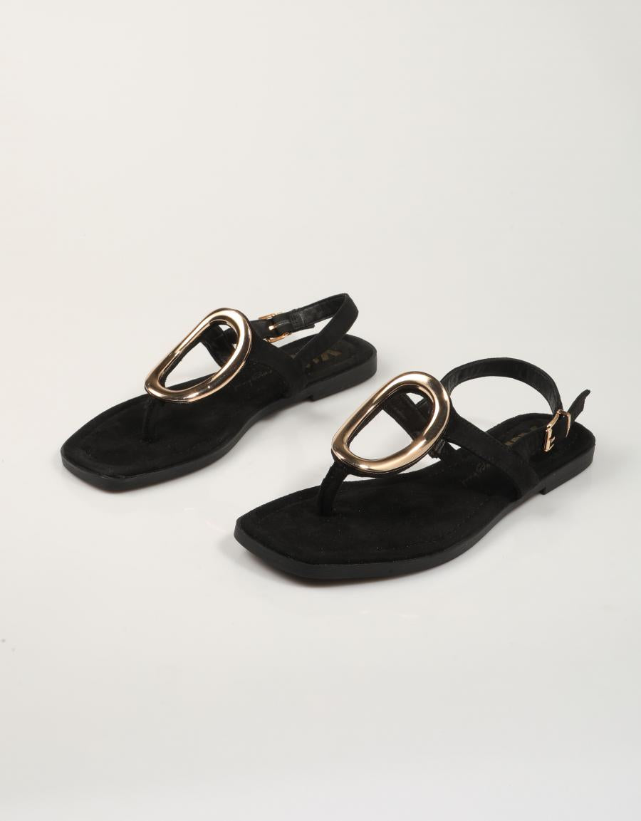 SANDALIAS XTI SANDALIA CHAPA NEGRO en color Negro