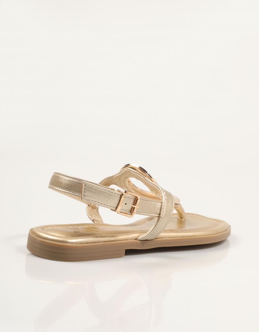 SANDALIAS XTI SANDALIA CHAPA ORO en color Oro