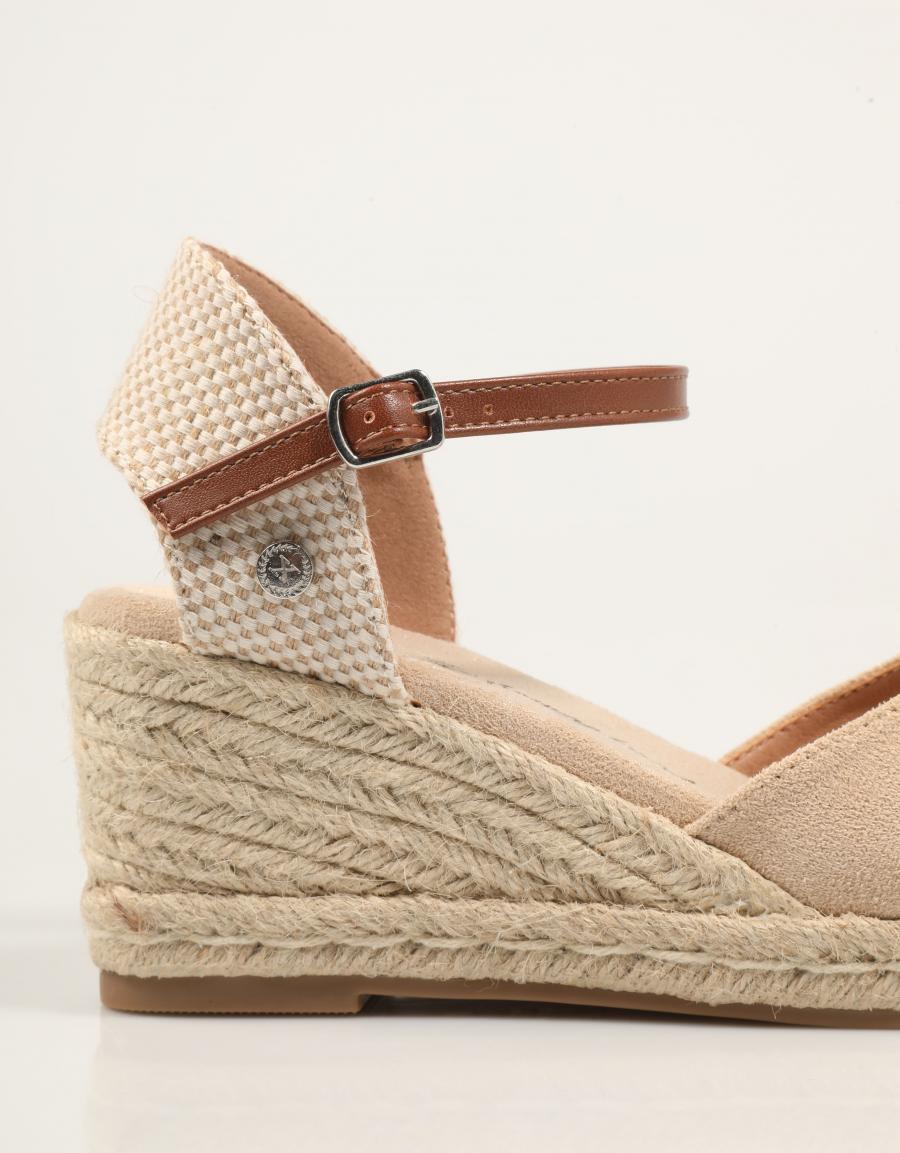 ESPARDEÑAS XTI VALENCIANA TEX ORO en color Oro