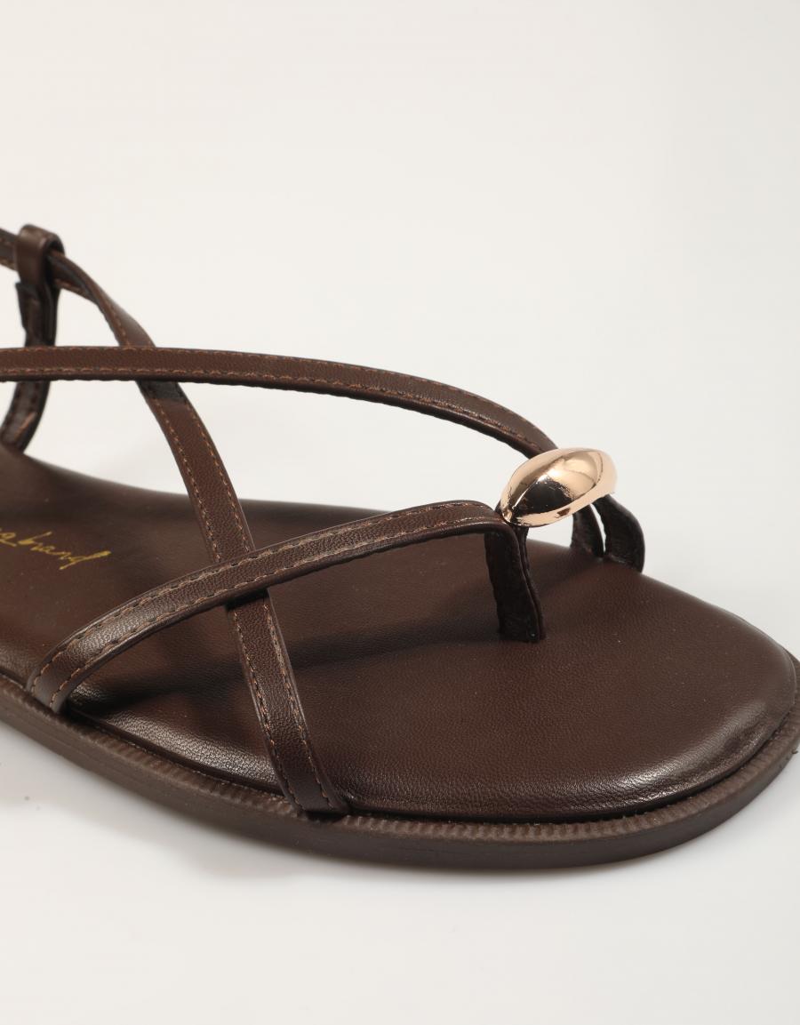 SANDALIAS XTI SANDALIA DEDO BROWN en color Marron