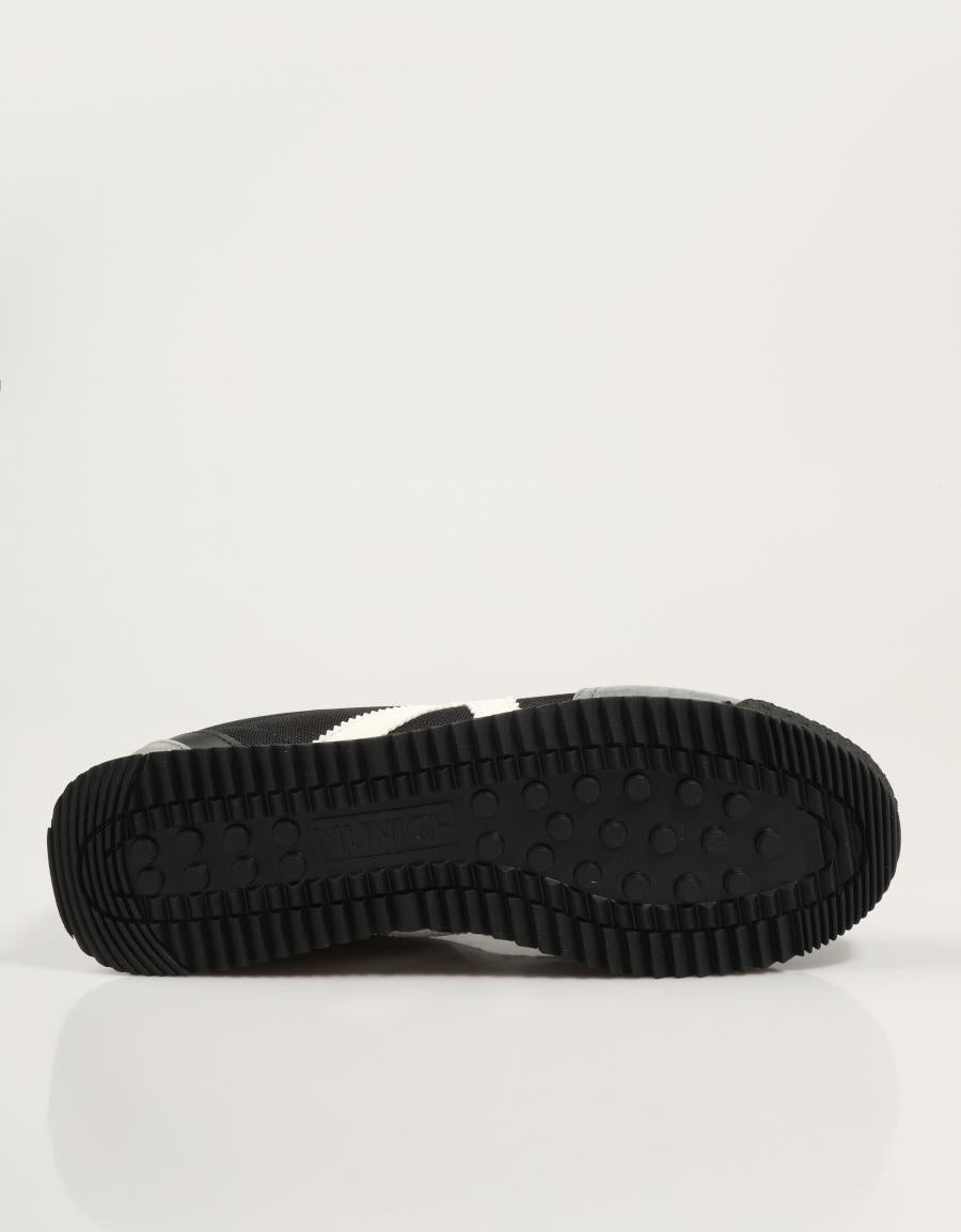 ZAPATILLAS MUNICH RIBER en color Negro