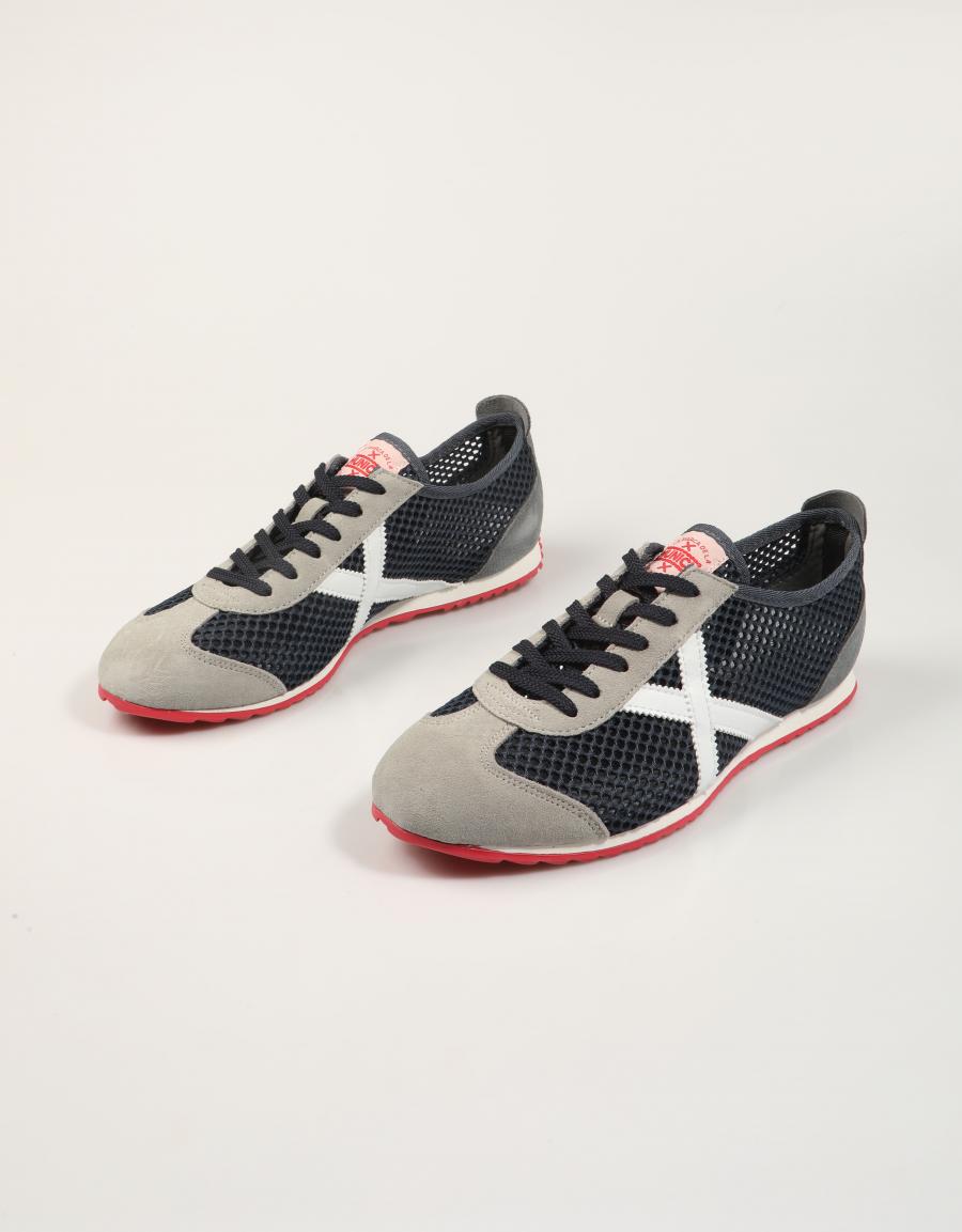 ZAPATILLAS MUNICH OSAKA en color Azul marino