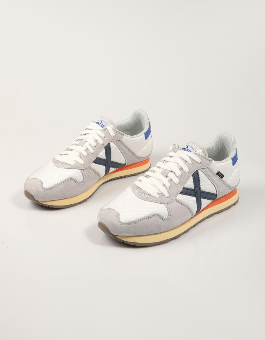 ZAPATILLAS MUNICH MASSANA CLASS en color Blanco