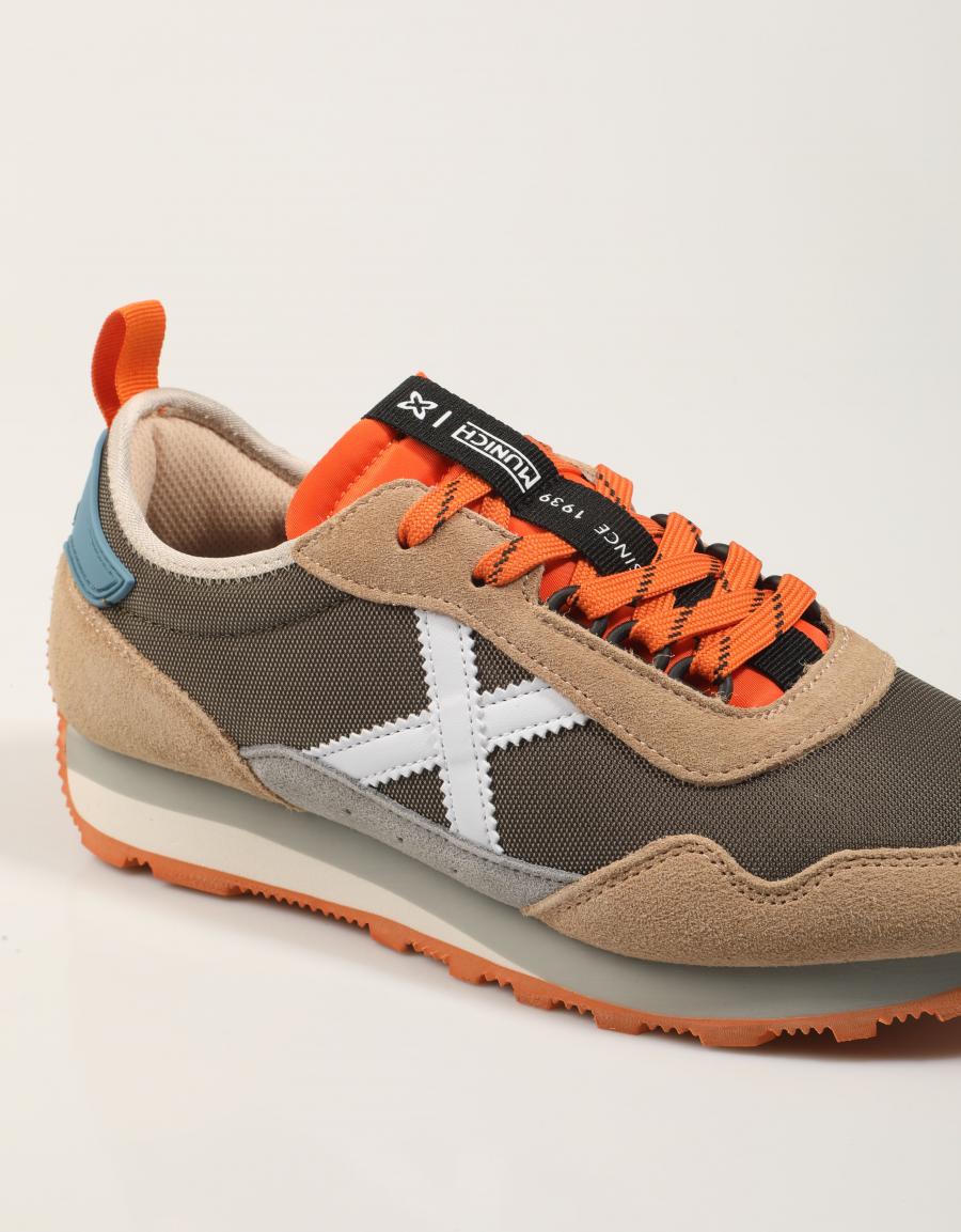 ZAPATILLAS MUNICH UM en color Kaki