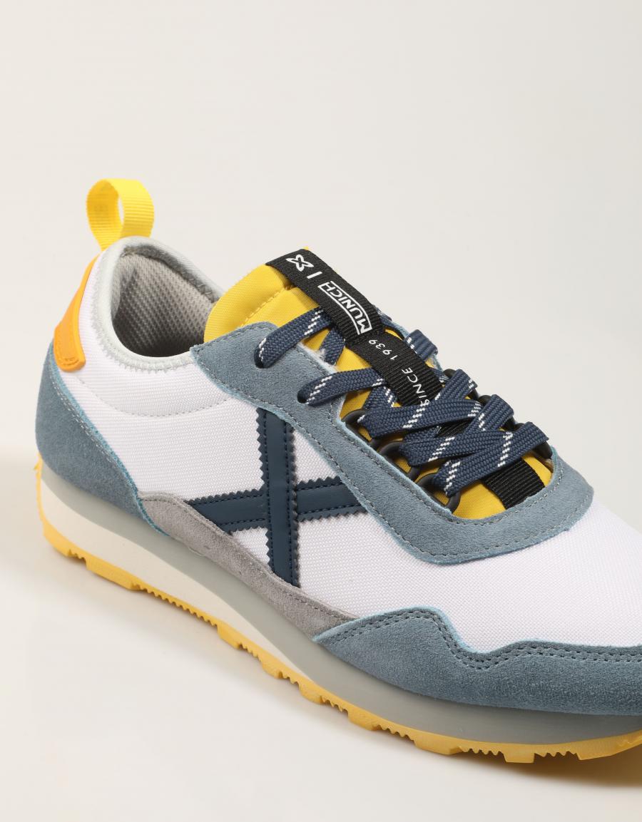 ZAPATILLAS MUNICH UM en color Blanco