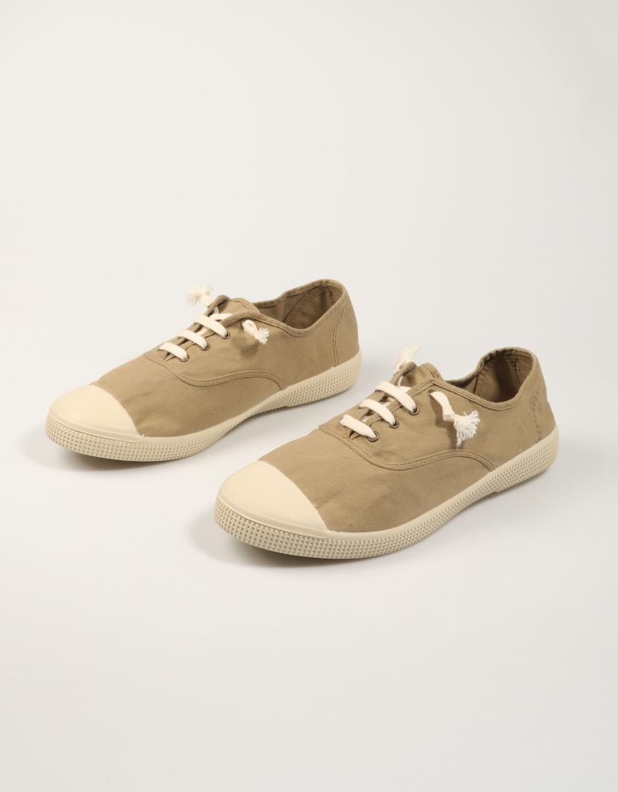 ZAPATILLAS VICTORIA 11661100 en color Beige