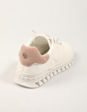 ZAPATILLAS CARMELA  en color Blanco