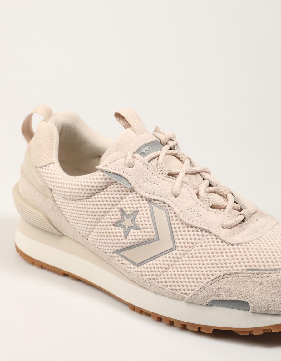 ZAPATILLAS CONVERSE OMEGA TRAINER SE en color Beige