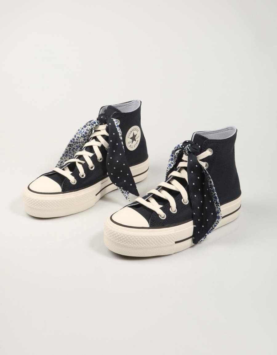 ZAPATILLAS CONVERSE CHUCK TAYLOR ALL STAR LIFT en color Negro