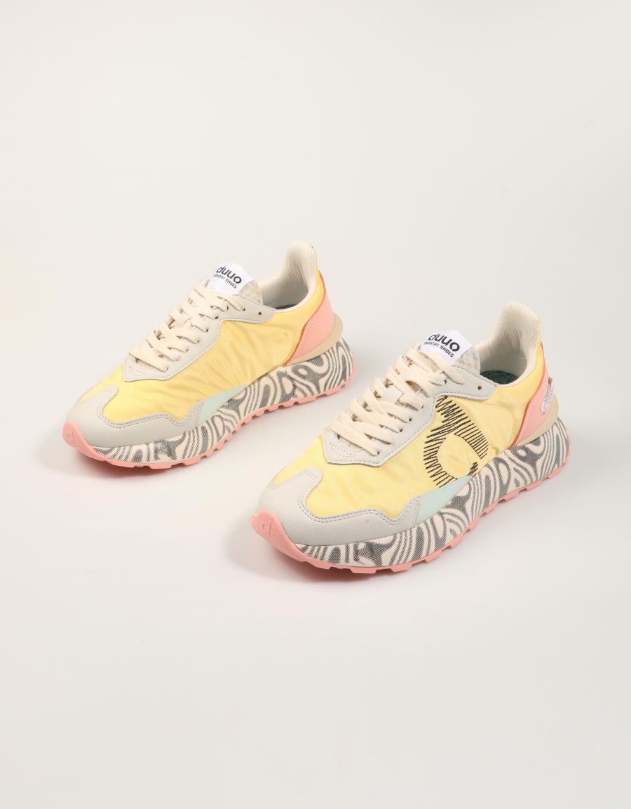 ZAPATILLAS DUUO SENSEI MOON en color Amarillo