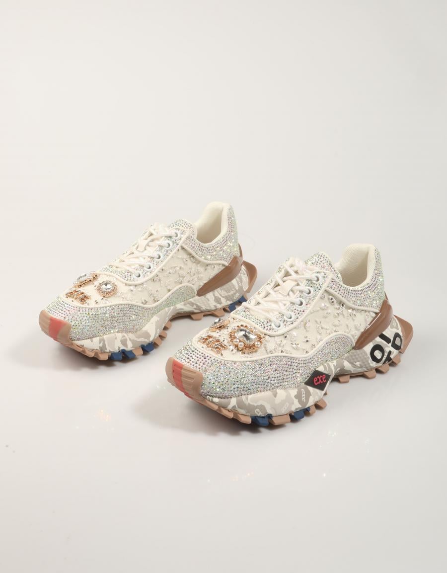 ZAPATILLAS EXE  en color Blanco