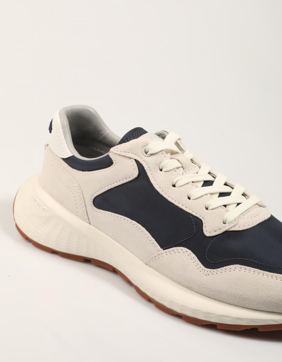 ZAPATILLAS HOFF CITY MIKII en color Azul marino