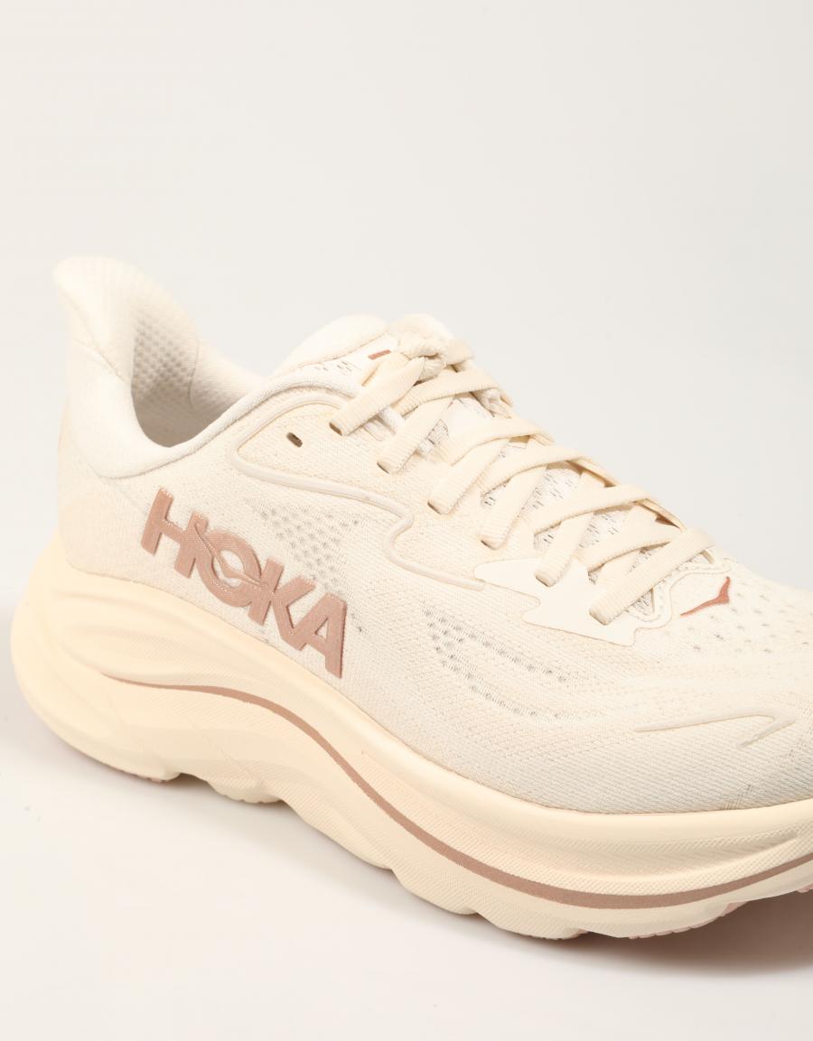 ZAPATILLAS HOKA CLIFTON 10 en color Beige