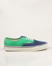 ZAPATILLAS VANS AUTHENTIC en color Azul marino