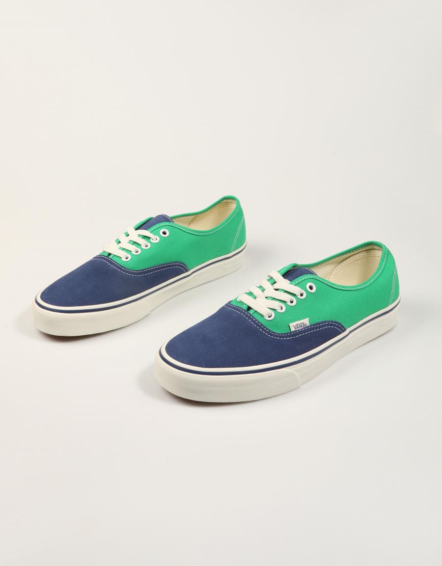 ZAPATILLAS VANS AUTHENTIC en color Azul marino