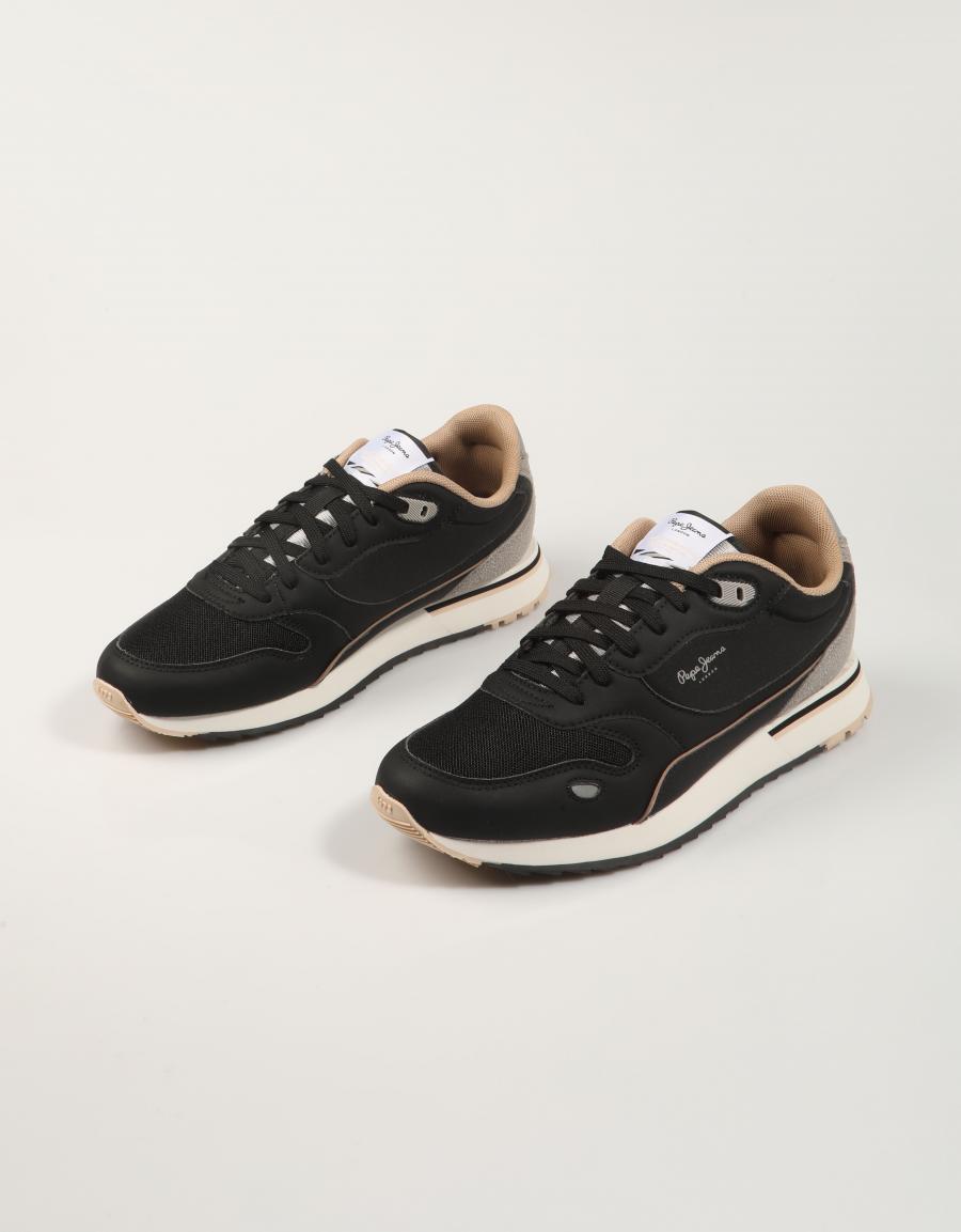 ZAPATILLAS PEPE JEANS BEXLEY CITY M en color Negro