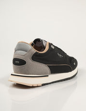 ZAPATILLAS PEPE JEANS BEXLEY CITY M en color Negro