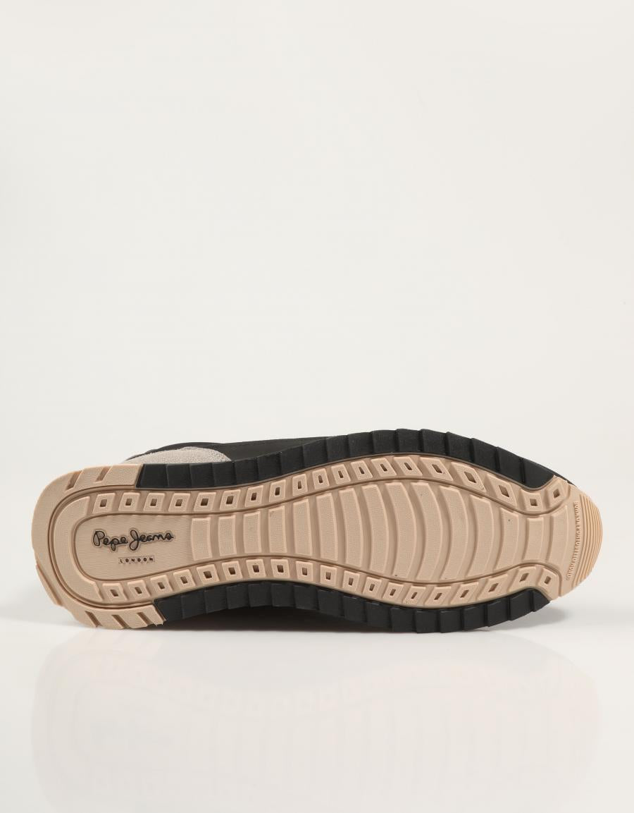 ZAPATILLAS PEPE JEANS BEXLEY CITY M en color Negro