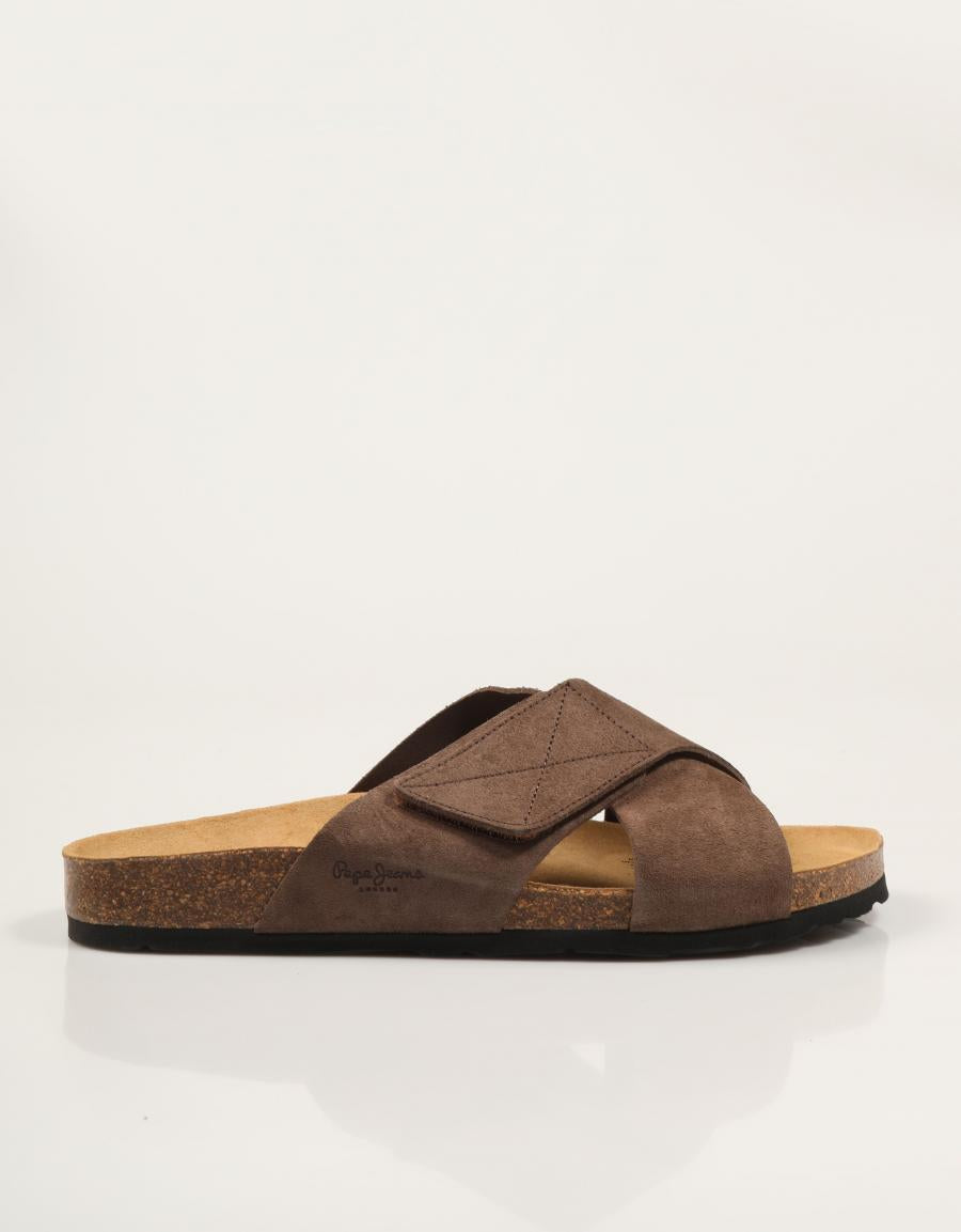 SANDALIAS PEPE JEANS BIO EVOLVE en color Marron