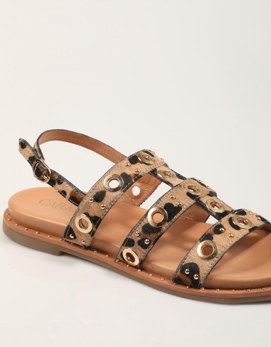 SANDALIAS CARMELA SANDALIA PIEL LEOPARDO en color Marron