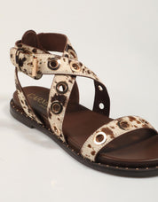 SANDALIAS CARMELA SANDALIA ARANDELAS PIEL COW en color Multicolor