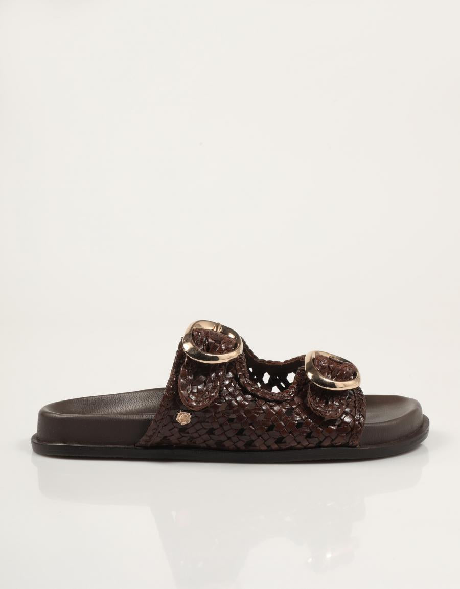 SANDALIAS CARMELA BIO TRENZADO MARRON en color Marron