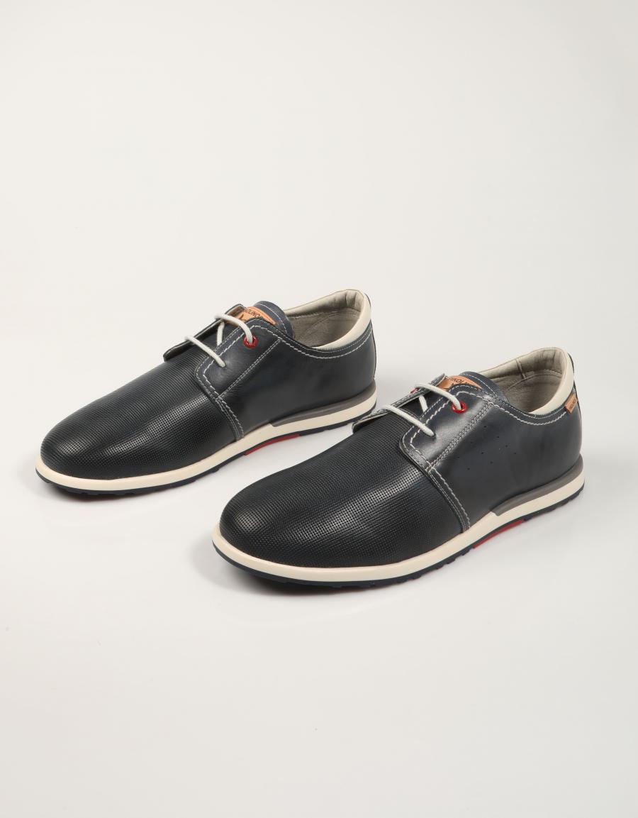 ZAPATILLAS PIKOLINOS SALER M8W-6429 en color Azul marino