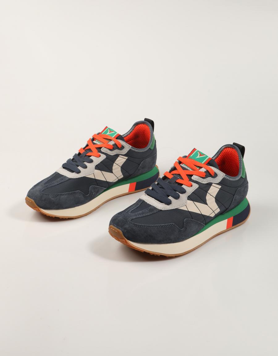 ZAPATILLAS VICTORIA  en color Azul marino