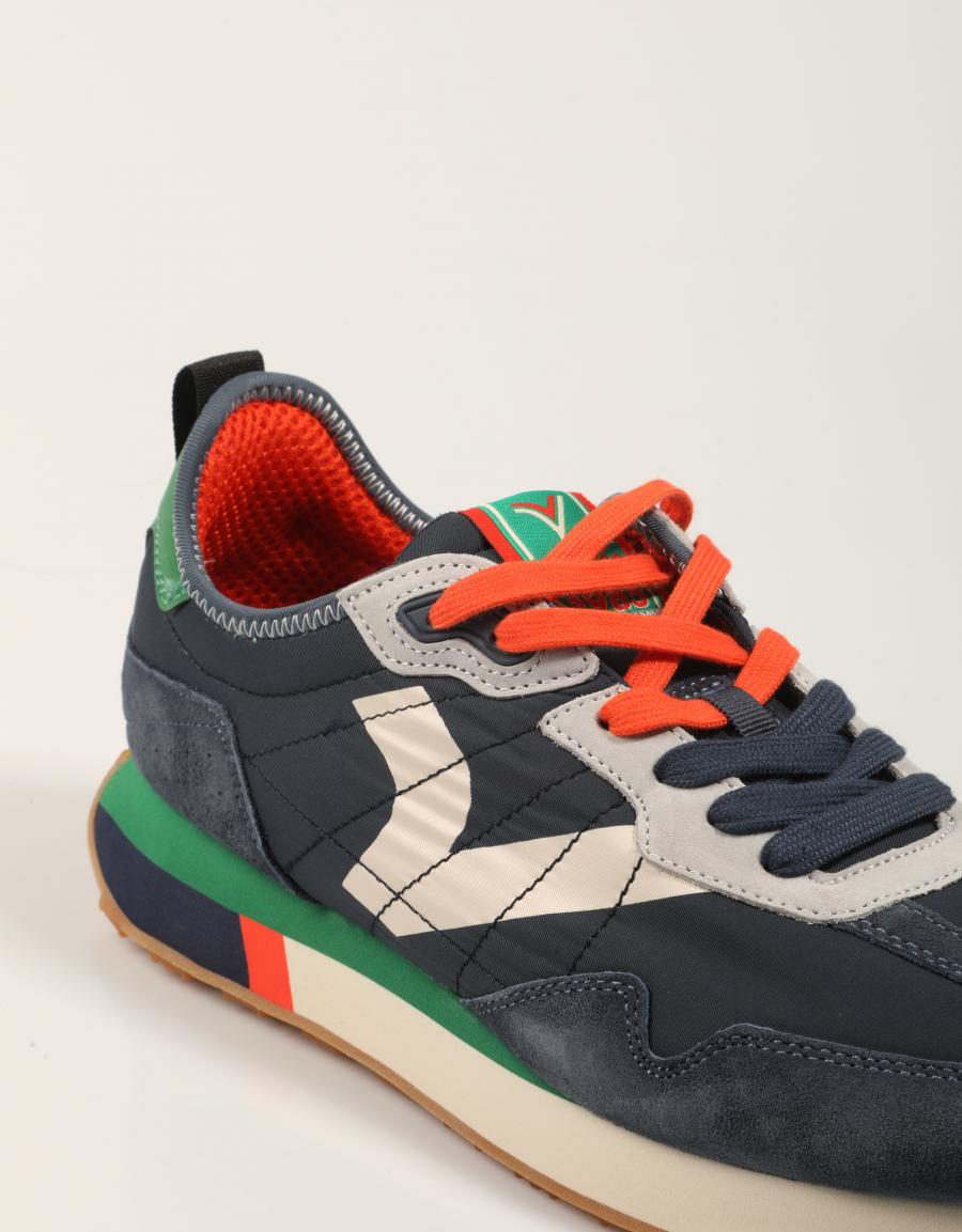 ZAPATILLAS VICTORIA  en color Azul marino