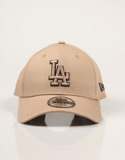GORRA NEW ERA OUTLINE 9FORTY en color Beige