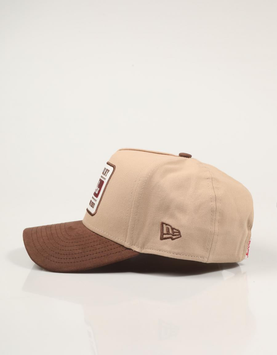GORRA NEW ERA PATCH SUEDE E-FRAME en color Beige
