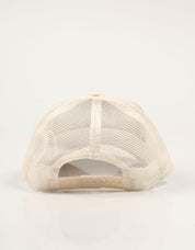 GORRA NEW ERA OUTLINE TRUCKER en color Beige