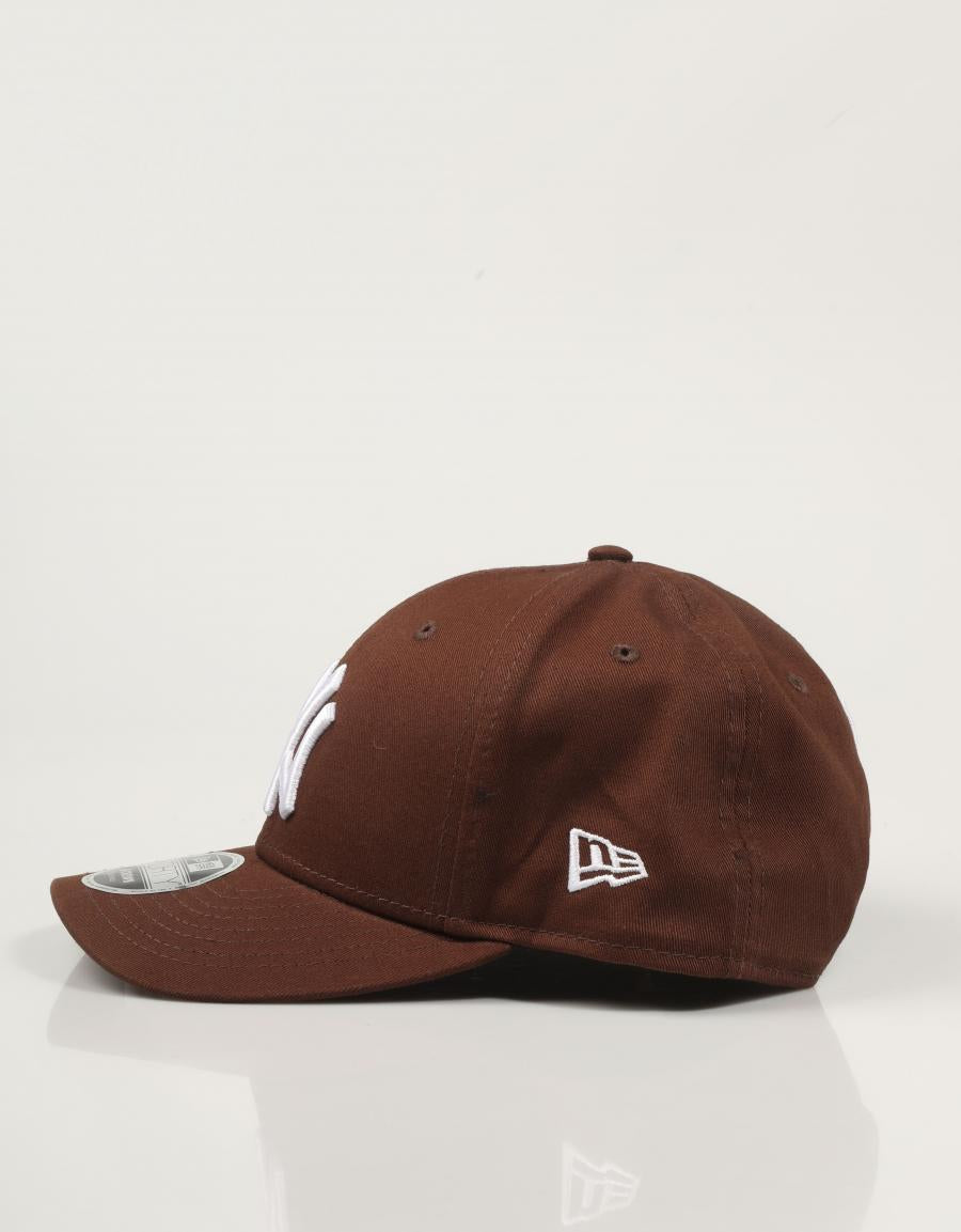 GORRA NEW ERA 9FORTY MCROWN NEW YORK YAMKEES en color Marron