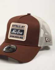 GORRA NEW ERA PATCH TRUCKER en color Marron