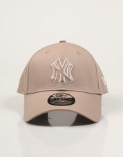 GORRA NEW ERA 9FORTY ABR 60675524 en color Beige