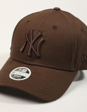 GORRA NEW ERA 9FORTY WLTWLT 60471462 en color Marron