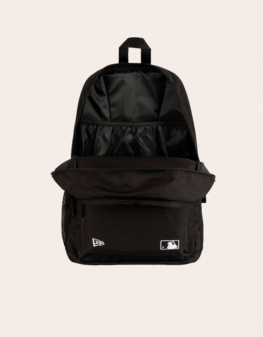 MOCHILAS NEW ERA DELAWARE BLK 60856121 en color Negro