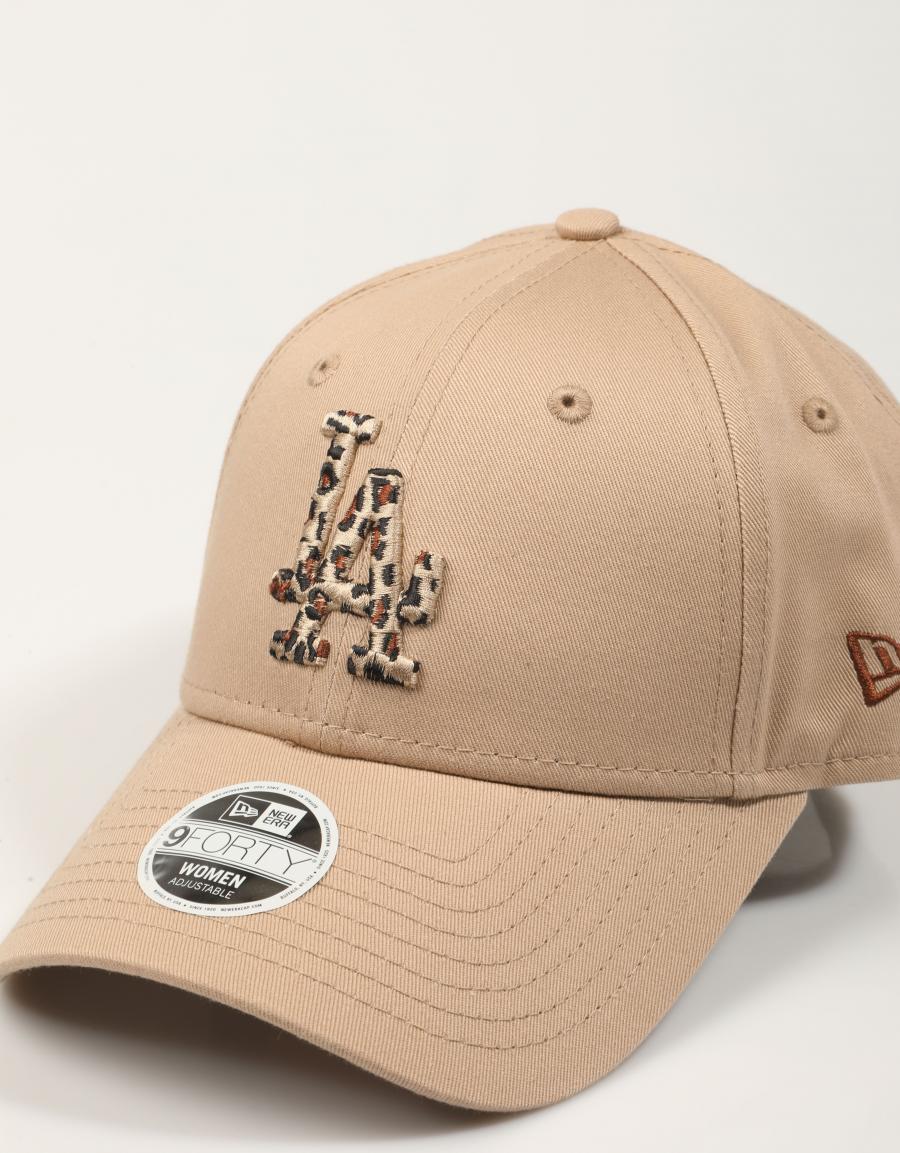 GORRA NEW ERA  en color Cuero