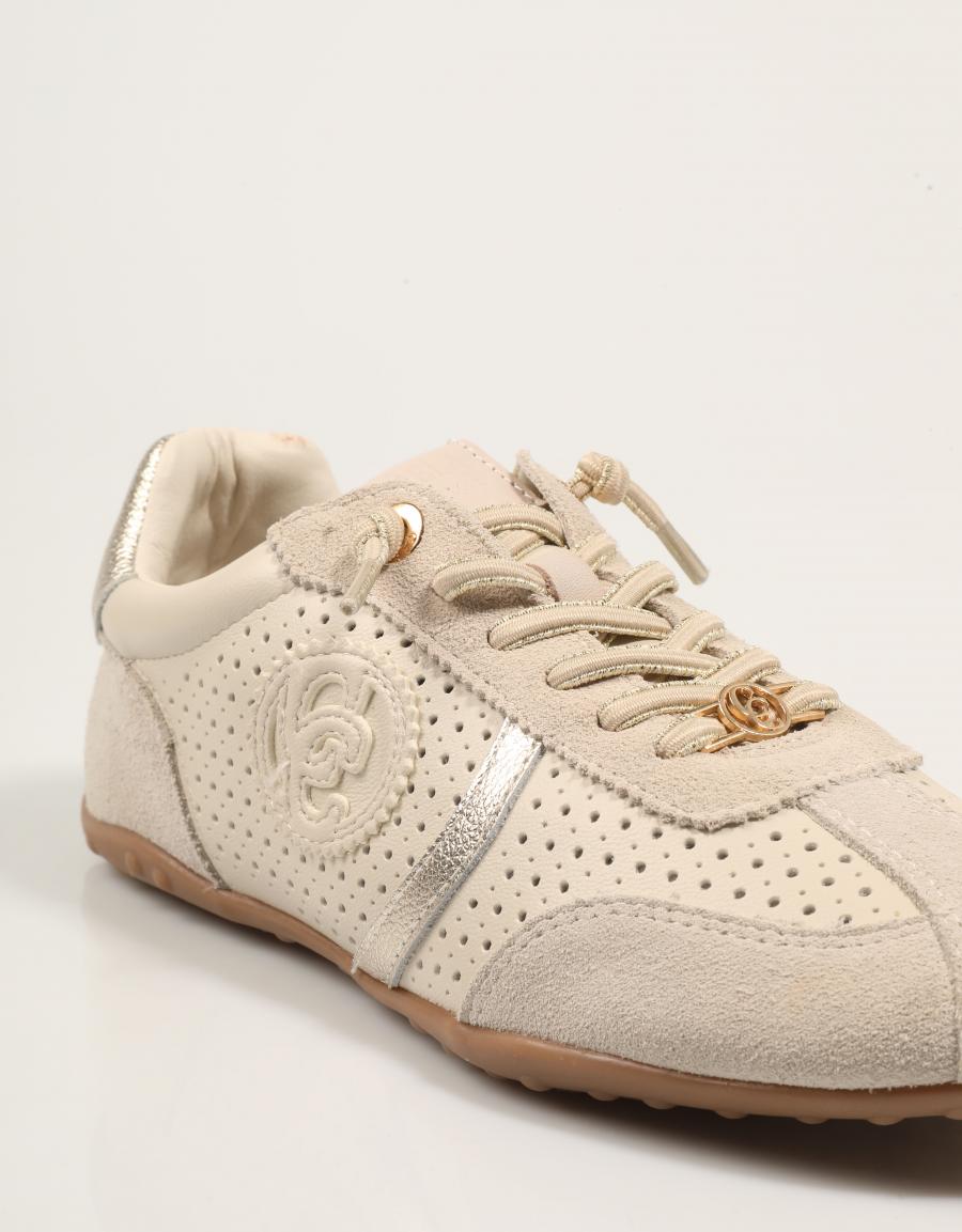 ZAPATILLAS CARMELA  en color Hielo