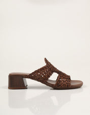 SANDALIAS HISPANITAS PALA CORDELA AVELLANA en color Marron