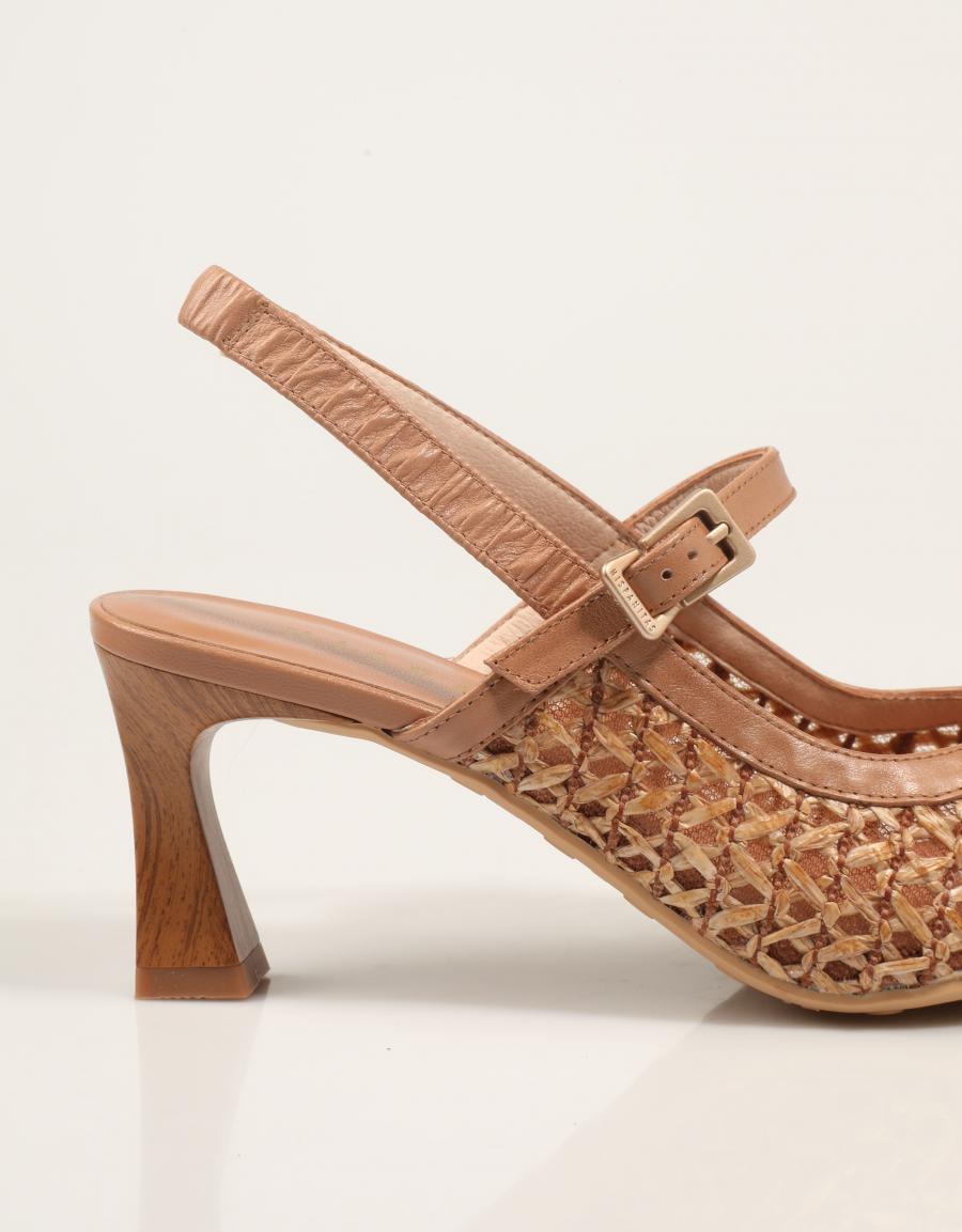 SANDALIAS HISPANITAS  en color Cuero