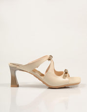 SANDALIAS HISPANITAS SANDALIA LAZOS BUTTER/PLATINO en color Hielo
