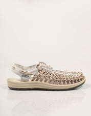 SANDALIAS KEEN 1032187 en color Beige