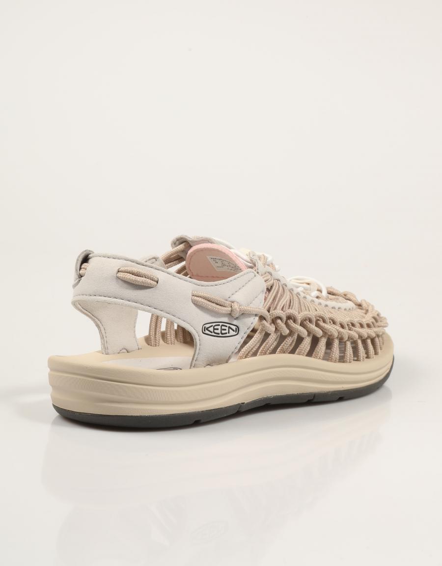 SANDALIAS KEEN 1032187 en color Beige